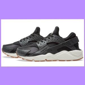 WOMENS NIKE W AIR HUARACHE RUN PREMIUM